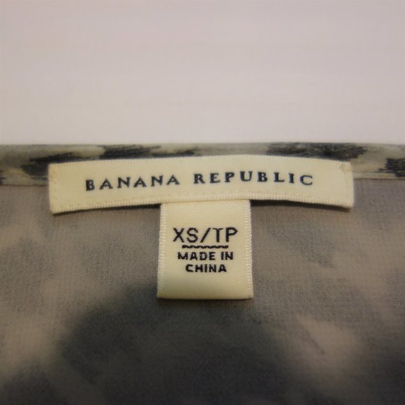 Banana Republic Animal Print Sleeveless Blouse - Picture 4 of 10